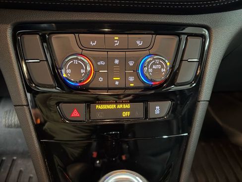 Used 2017 Buick Encore Preferred image 8