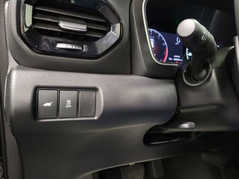 Used 2024 Honda Pilot Touring image 23