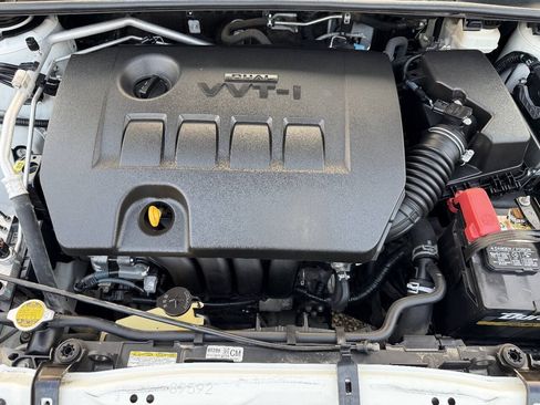 Used 2014 Toyota Corolla LE FWD image 11