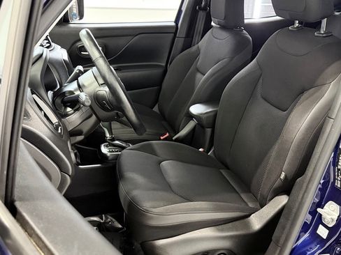 Certified 2020 Jeep Renegade Altitude image 18