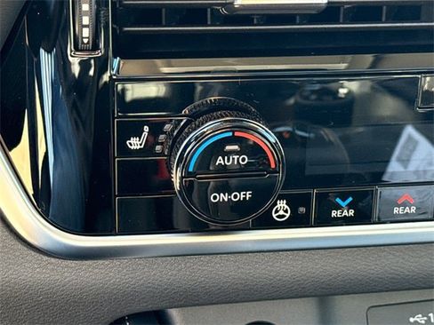 New 2026 Nissan Rogue Platinum w/ Tech Package image 27