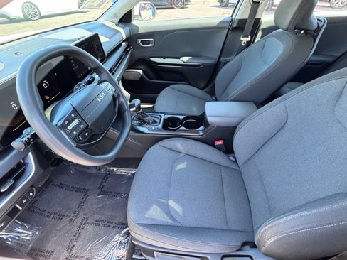 Used 2025 Kia K4 FWD image 18