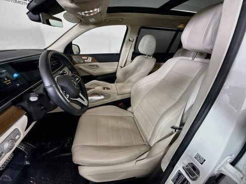 Used 2023 Mercedes-Benz GLS 450 4MATIC image 22