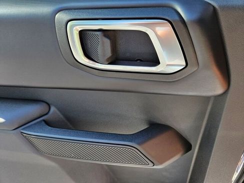 New 2025 Ford Bronco Outer Banks w/ Sasquatch Package AWD/4WD image 11