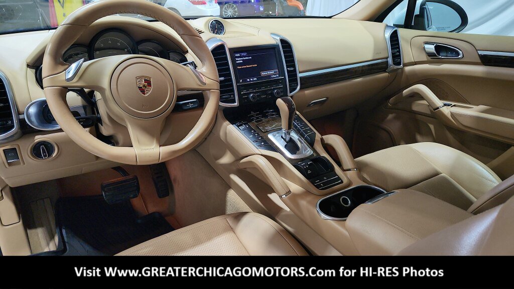 Used 2014 Porsche Cayenne Platinum Edition AWD/4WD image 35