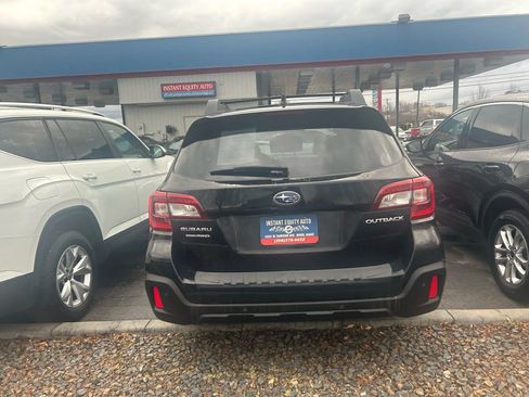 Used 2018 Subaru Outback 2.5i Limited image 9