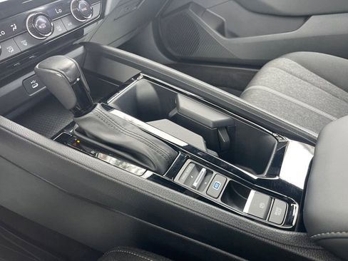 Used 2023 Honda Accord Sport image 14