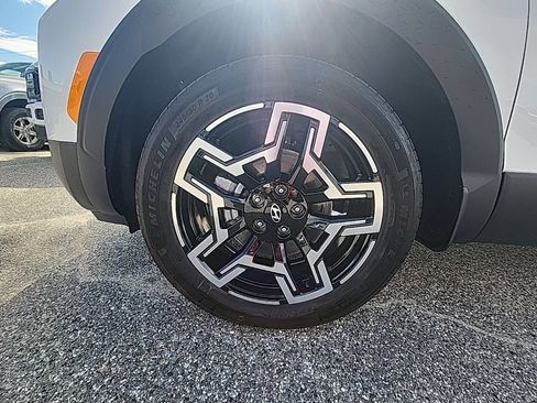 Certified 2025 Hyundai Santa Cruz Limited AWD/4WD image 25