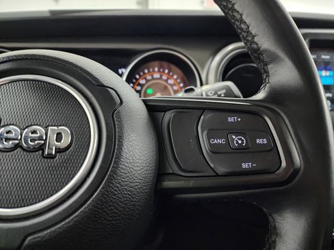 Used 2022 Jeep Wrangler Unlimited Sport image 13