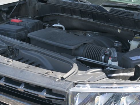 Used 2019 Chevrolet Silverado 1500 RST w/ All-Star Edition image 38