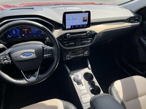 Used 2021 Ford Escape Titanium w/ Titanium Elite Package AWD/4WD image 14