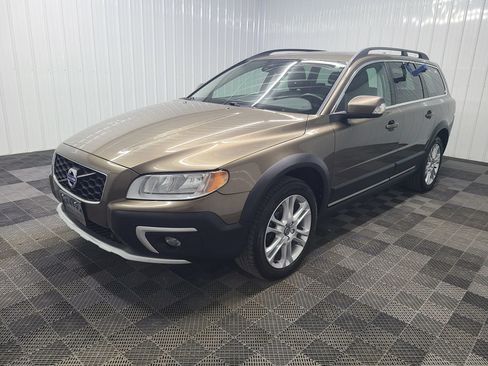 Used 2016 Volvo XC70 T5 Premier w/ Proximity Package AWD/4WD image 7