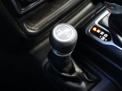 Used 2022 Jeep Wrangler Unlimited Sport image 22