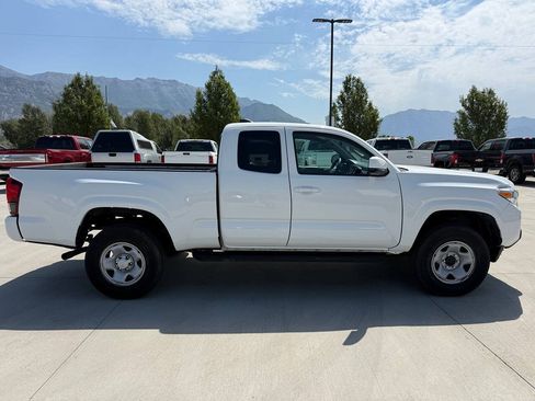 Used 2023 Toyota Tacoma SR AWD/4WD image 2