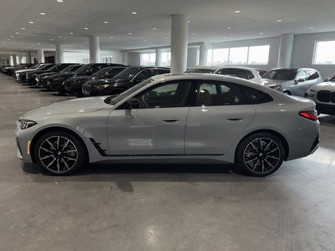 New 2026 BMW i4 eDrive40 w/ M Sport Package image 4