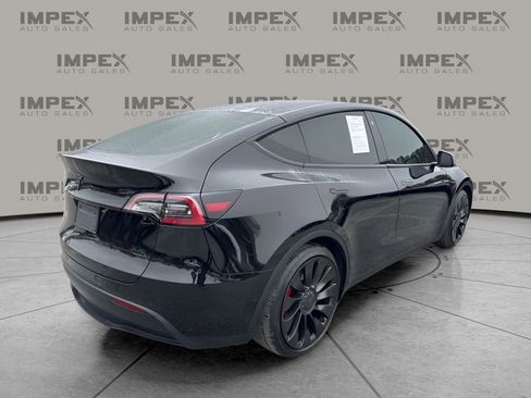 Used 2022 Tesla Model Y Performance image 5