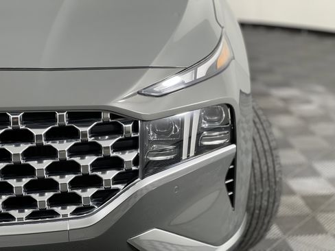 Used 2023 Hyundai Santa Fe Limited image 8