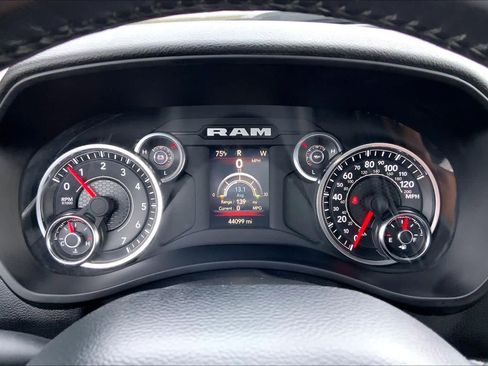 Used 2024 RAM 2500 Big Horn AWD/4WD image 25