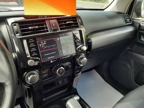 Used 2020 Toyota 4Runner TRD Off-Road Premium w/ Moonroof Package AWD/4WD image 20