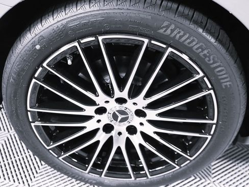 Used 2025 Mercedes-Benz C 300 4MATIC Sedan image 8