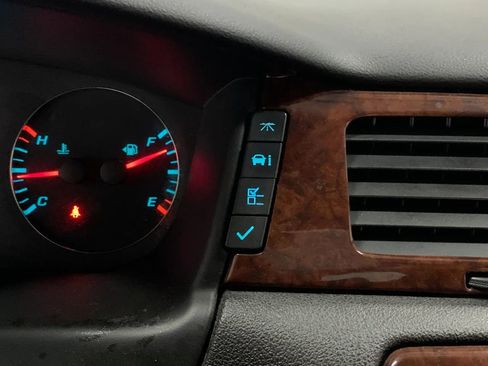 Used 2011 Chevrolet Impala LT image 33