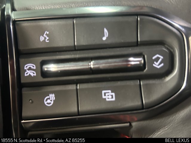 Used 2025 GMC Yukon AT4 Ultimate AWD/4WD image 27