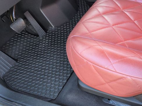 Certified 2023 BMW iX M60 w/ Executive Package image 17