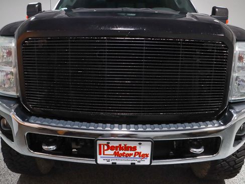 Used 2016 Ford F250 Lariat w/ Lariat Ultimate Package image 4