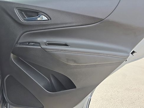 Used 2024 Chevrolet Equinox Premier image 37