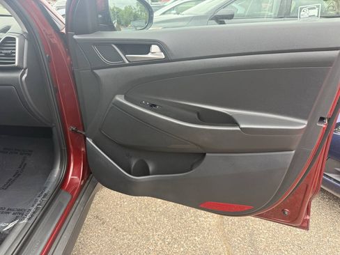 Used 2019 Hyundai Tucson SE FWD image 6