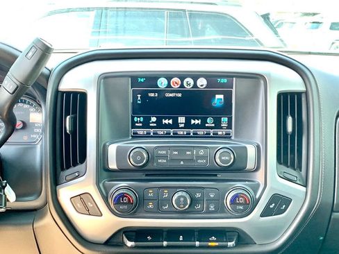 Used 2018 GMC Sierra 1500 SLT w/ SLT Premium Package AWD/4WD image 18