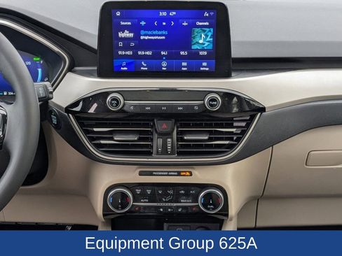 Certified 2022 Ford Escape SEL w/ Technology Package image 21