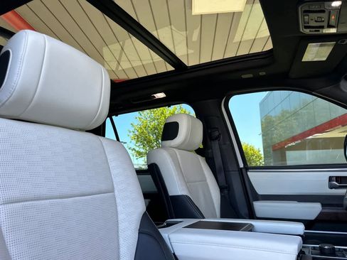 Used 2024 Toyota Sequoia Capstone AWD/4WD image 19