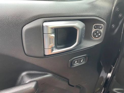 Used 2024 Jeep Wrangler Unlimited Sport AWD/4WD image 34