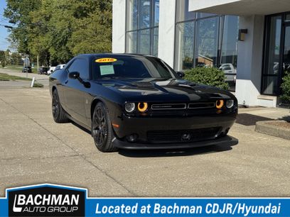 Used 2016 Dodge Challenger R/T Scat Pack w/ Leather Interior Group