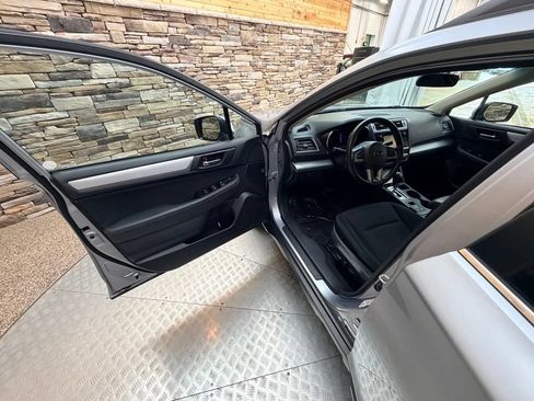 Used 2017 Subaru Outback 2.5i Premium AWD/4WD image 16
