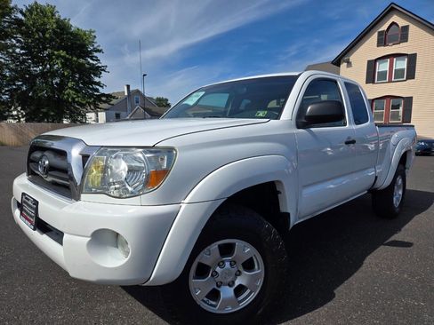 Used 2007 Toyota Tacoma PreRunner image 2