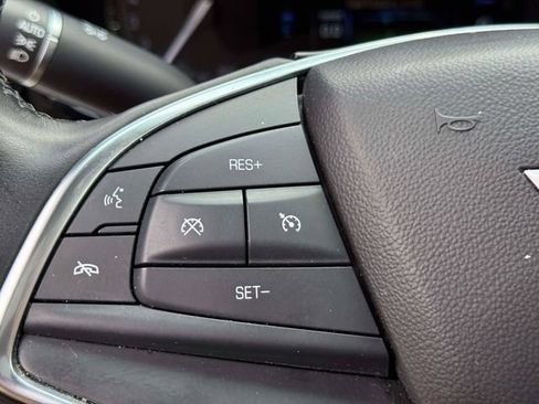 Used 2018 Cadillac XT5 AWD image 22