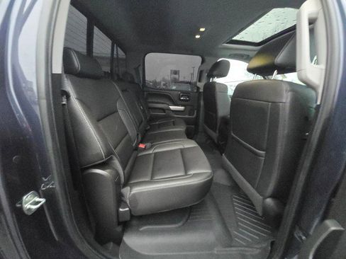 Used 2018 Chevrolet Silverado 1500 LTZ Z71 w/ Centennial Edition image 13