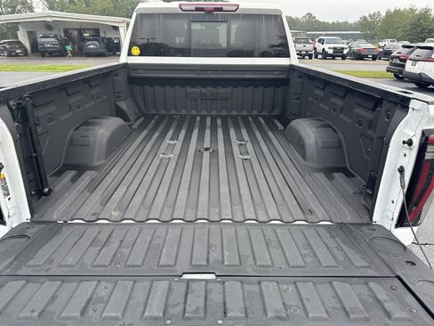 Used 2025 GMC Sierra 2500 AT4 w/ AT4 Premium Plus Package AWD/4WD image 29