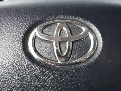 Used 2019 Toyota 4Runner Limited AWD/4WD image 32