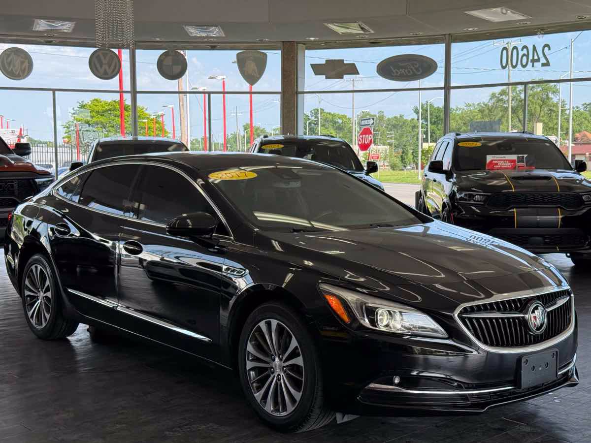 Used 2017 Buick LaCrosse Premium FWD image 1