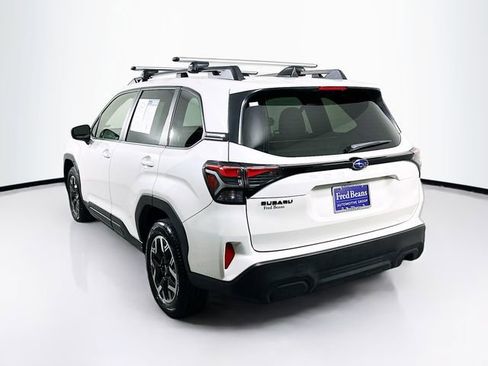 Used 2025 Subaru Forester Premium w/ Convenience Package #1 image 5