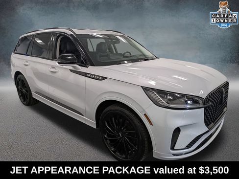 Used 2025 Lincoln Aviator Reserve w/ Equipment Group 201A AWD/4WD image 3