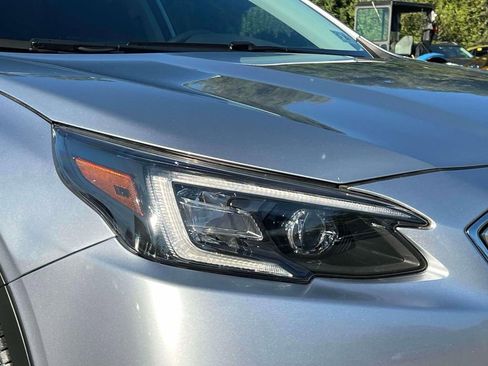 Used 2021 Subaru Outback Premium image 7