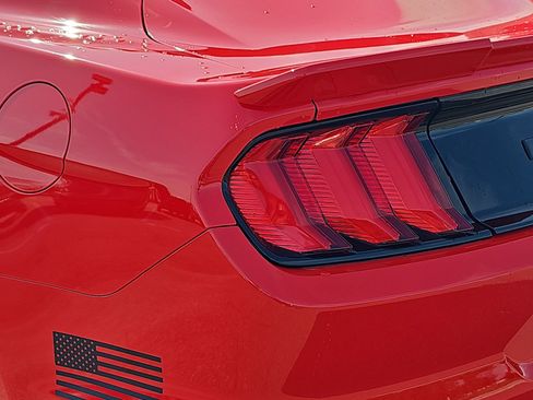 Used 2019 Ford Mustang GT Premium w/ GT Performance Package RWD image 31