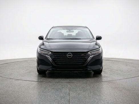 Used 2025 Nissan Sentra SV FWD image 2