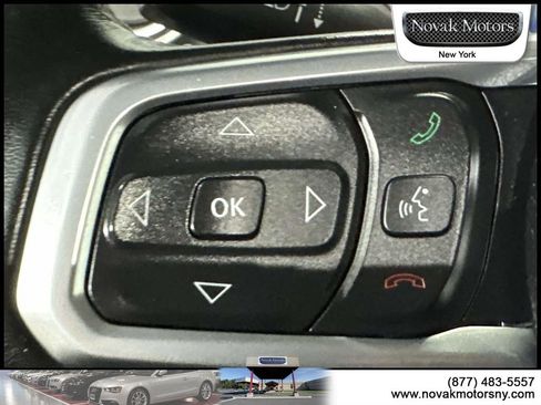 Used 2021 Jeep Gladiator Overland image 13