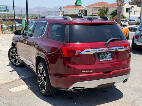 Used 2017 GMC Acadia Denali w/ Technology Package FWD image 7