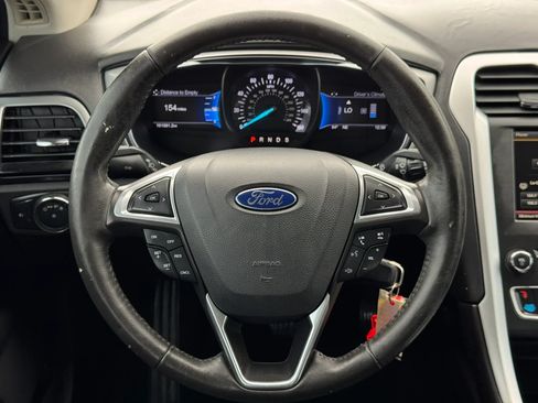 Used 2016 Ford Fusion SE FWD image 30